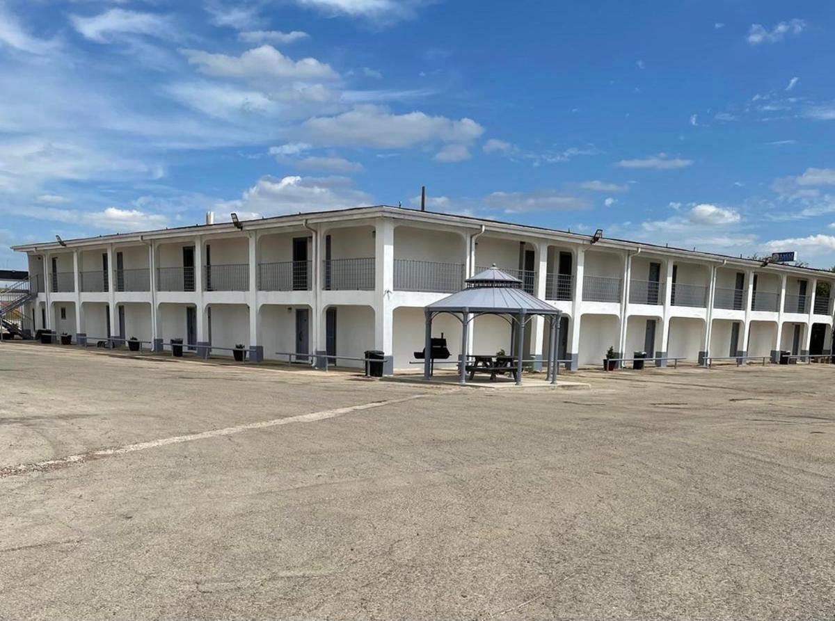 Dilley Executive Inn Luaran gambar