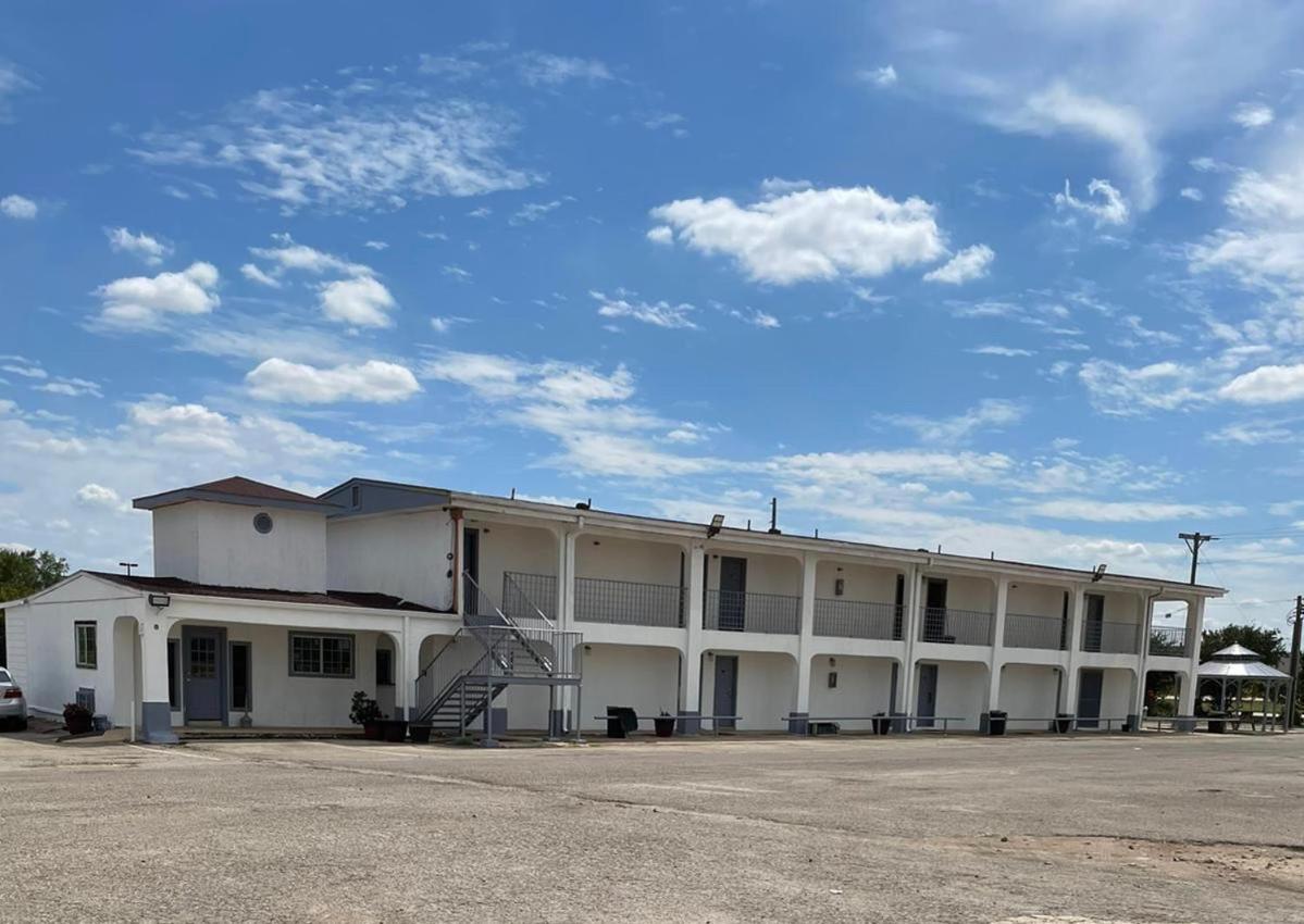 Dilley Executive Inn Luaran gambar